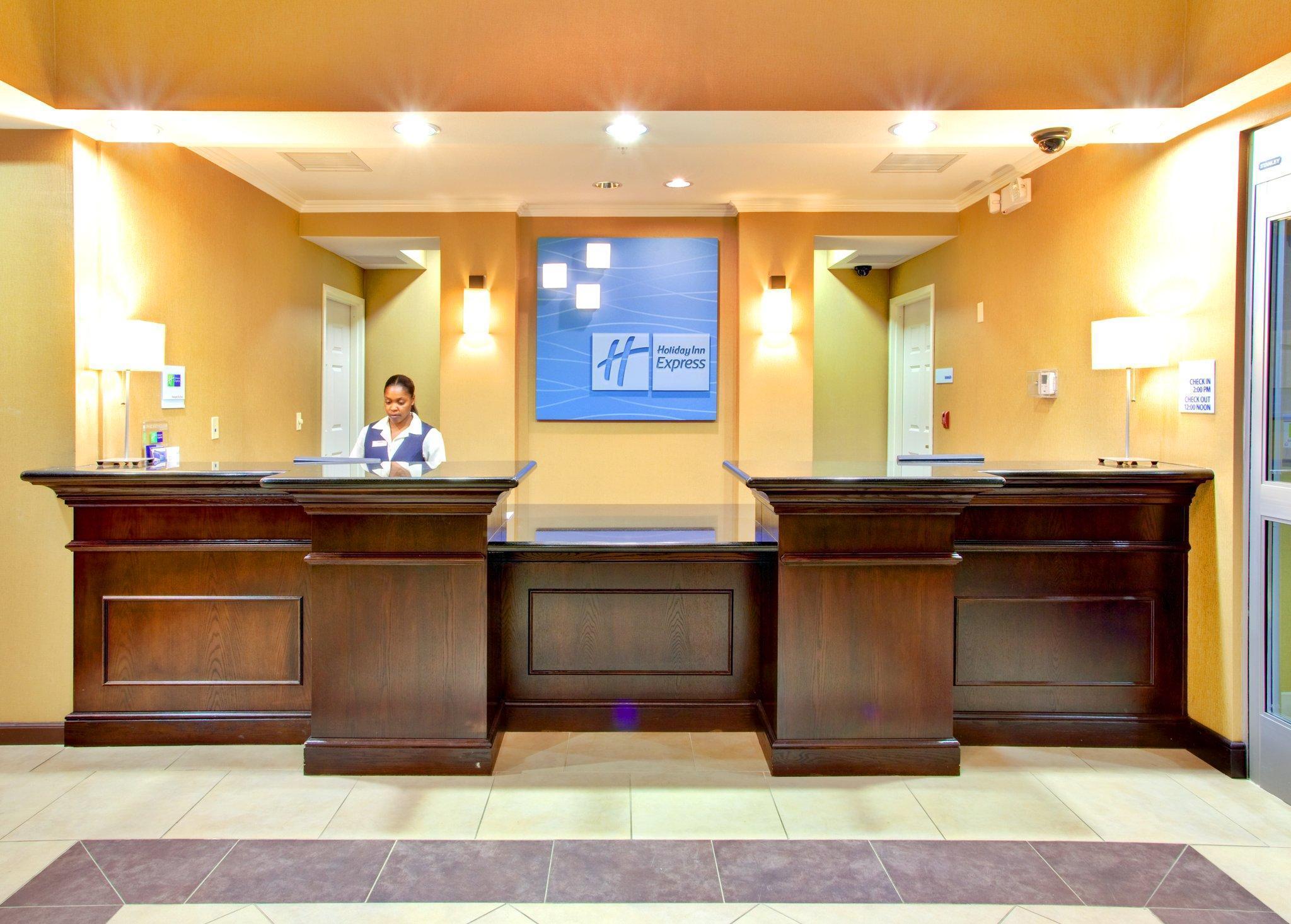 Holiday Inn Express Hotel & Suites Lake Elsinore By Ihg Interiør billede