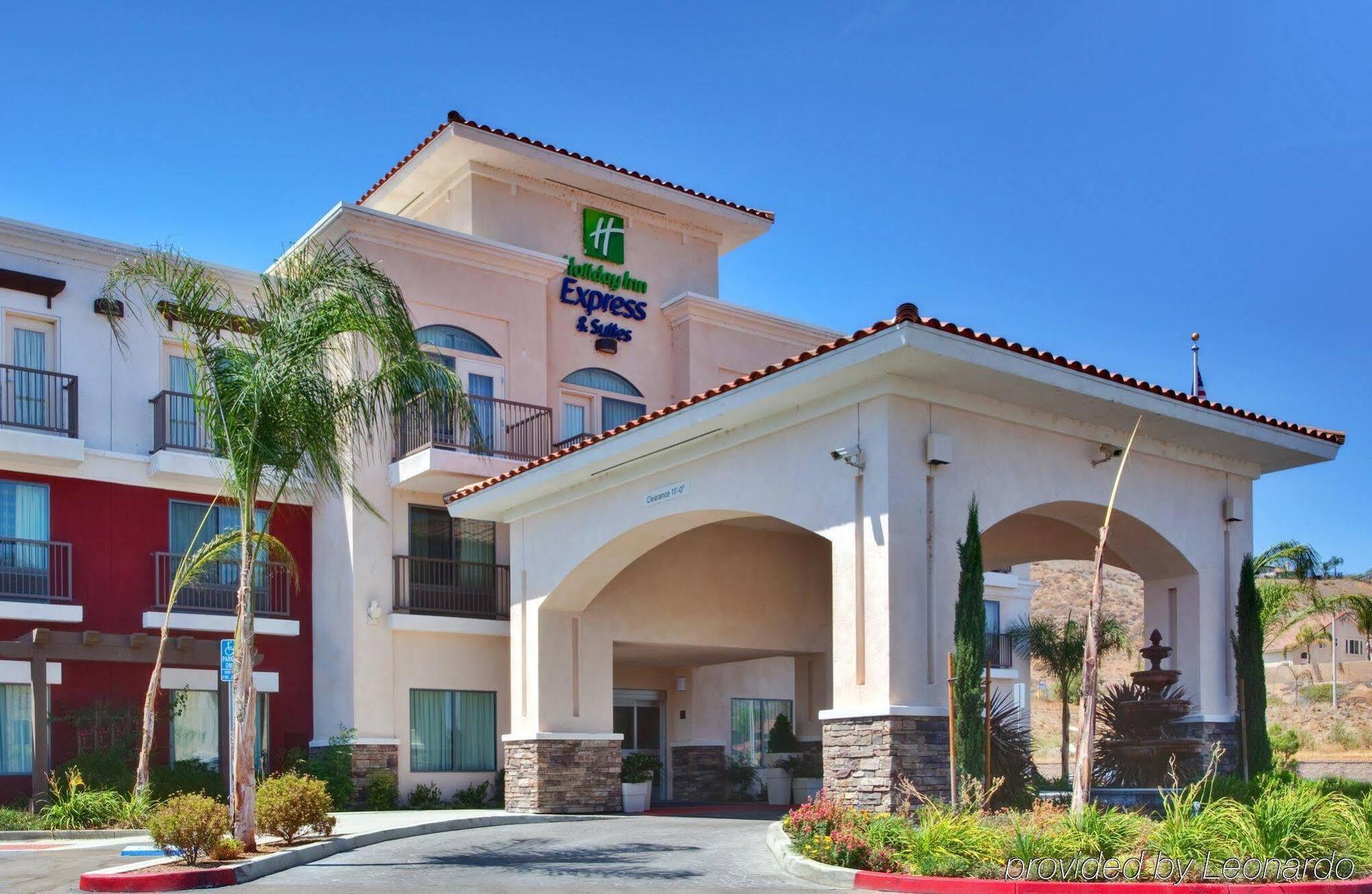 Holiday Inn Express Hotel & Suites Lake Elsinore By Ihg Eksteriør billede