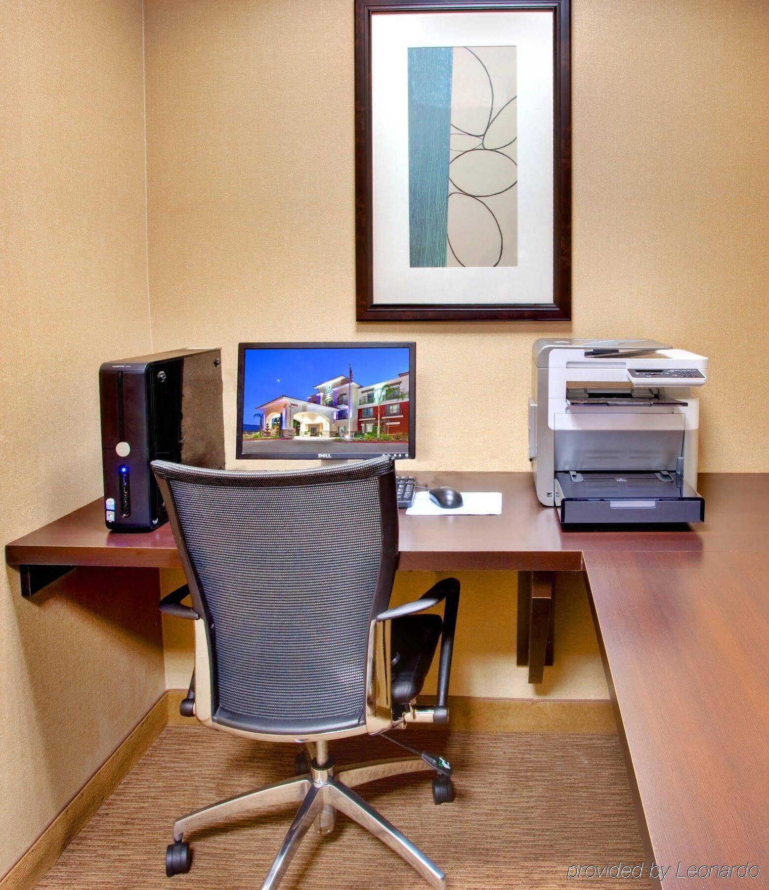 Holiday Inn Express Hotel & Suites Lake Elsinore By Ihg Eksteriør billede