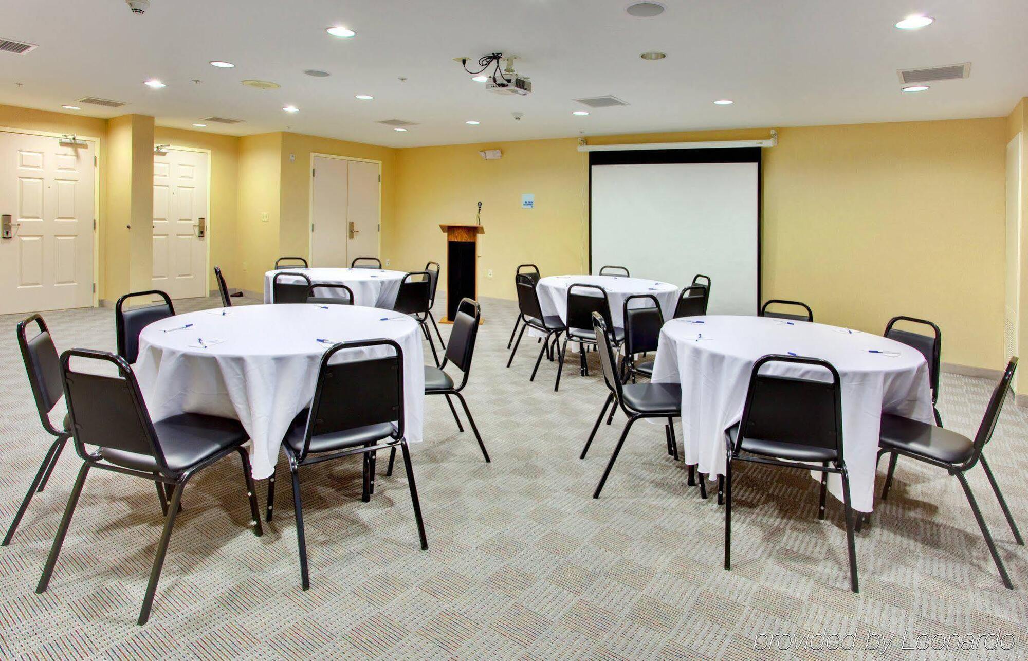 Holiday Inn Express Hotel & Suites Lake Elsinore By Ihg Eksteriør billede