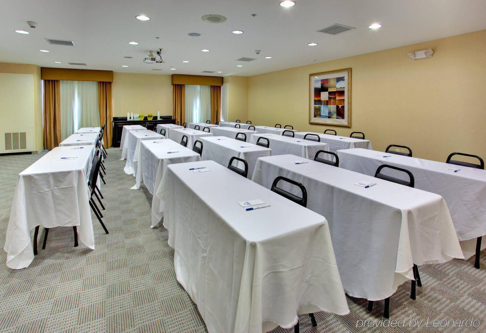 Holiday Inn Express Hotel & Suites Lake Elsinore By Ihg Eksteriør billede